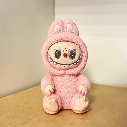 Фигурка из шоколадной глазури Лабубу 7 см, розовый